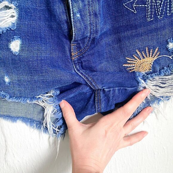 Zara Embroidered Ice Cream Denim Shorts High Rise Button Fly Cut offs US 2 - Picture 4 of 9